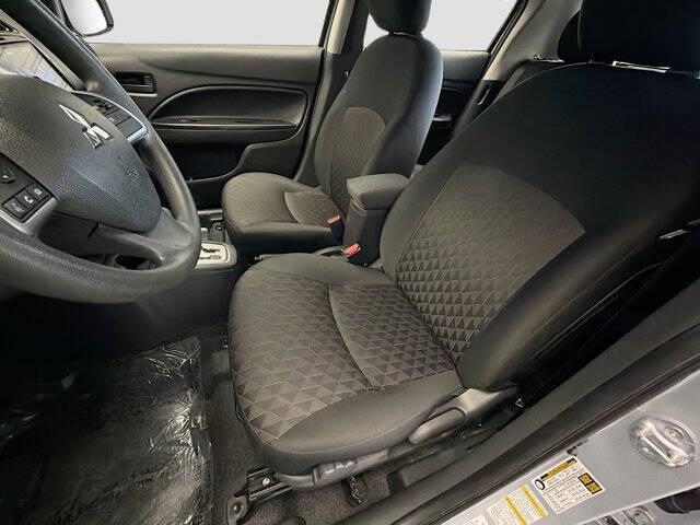 2024 Mitsubishi Mirage ES