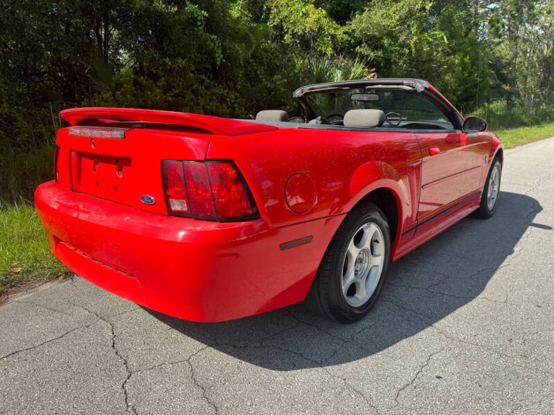 2000 Ford Mustang