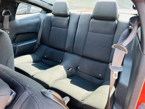 2012 Ford Mustang V6