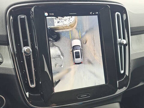 2026 Volvo XC40 B5 Plus