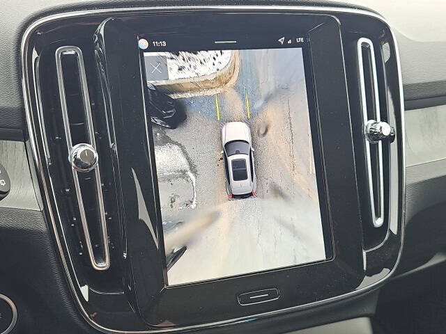 2026 Volvo XC40 B5 Plus