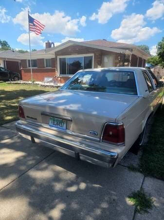 1989 Ford LTD