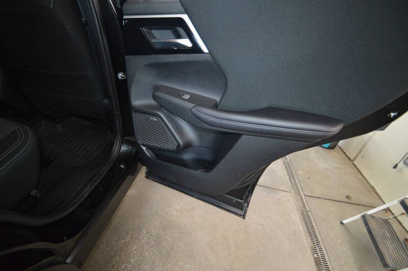 2025 Mitsubishi Outlander ES