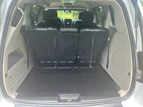 2016 Chrysler Town and Country Touring