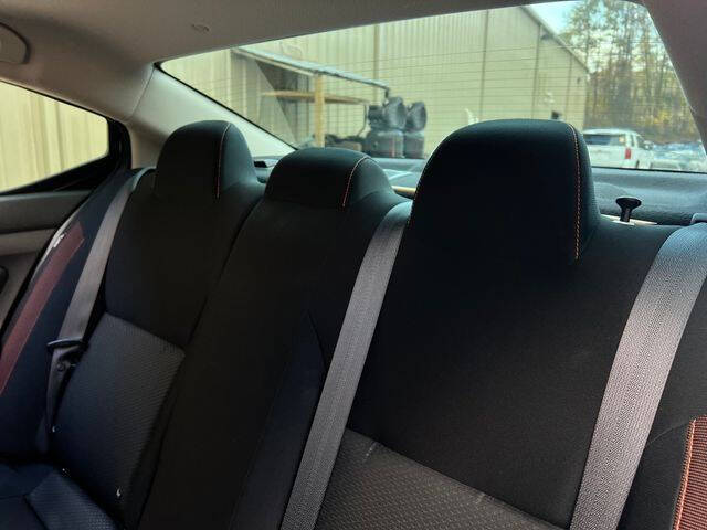 2022 Nissan Versa SR