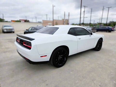 2018 Dodge Challenger SXT