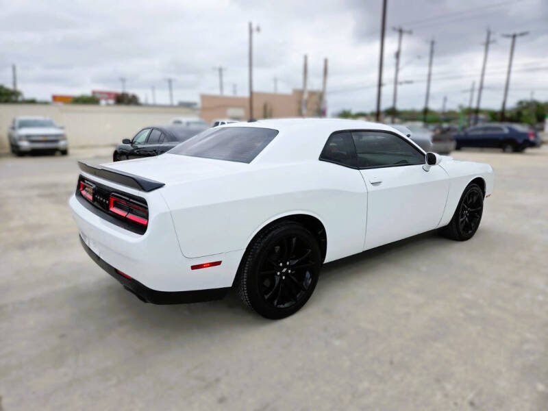 2018 Dodge Challenger SXT