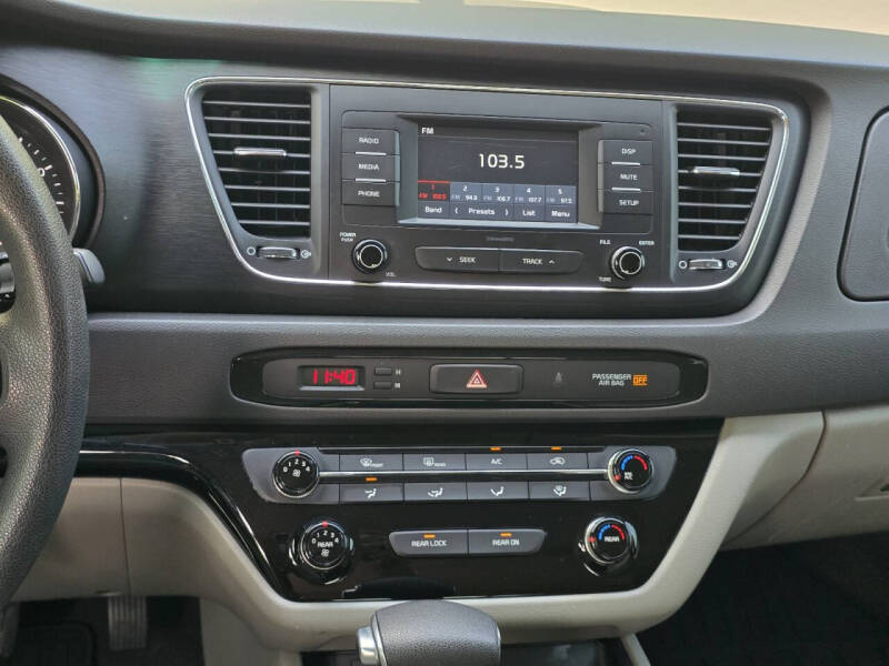 2018 Kia Sedona L