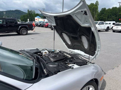 2005 Jaguar XKR