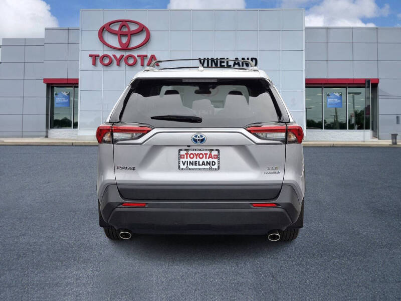 2024 Toyota RAV4 Hybrid XLE