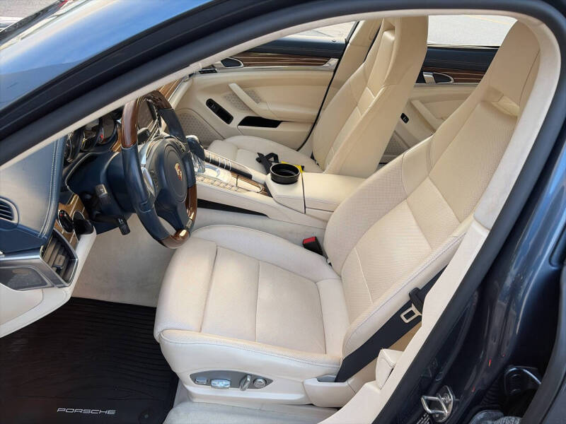 2012 Porsche Panamera 4S