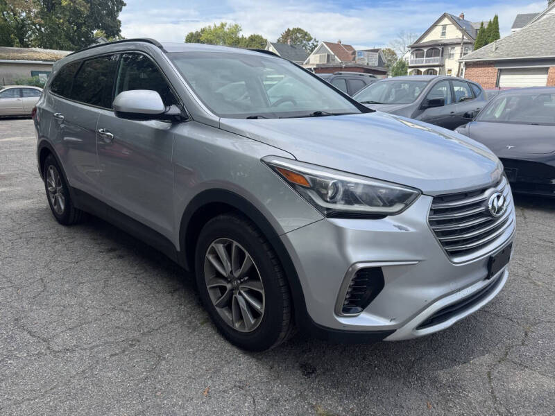 2017 Hyundai Santa Fe SE's photo