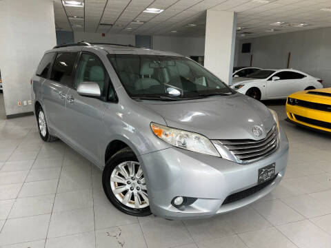 2015 Toyota Sienna for sale at Auto Mall of Springfield in Springfield IL