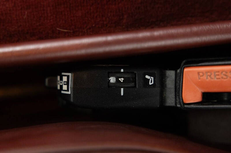 1988 Mercedes-Benz 560-Class 560 SEL