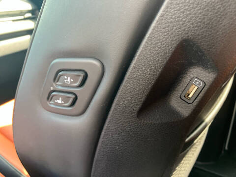 2023 Kia Carnival SX