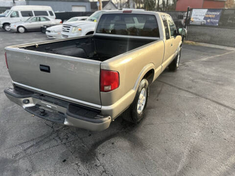2002 Chevrolet S-10 LS