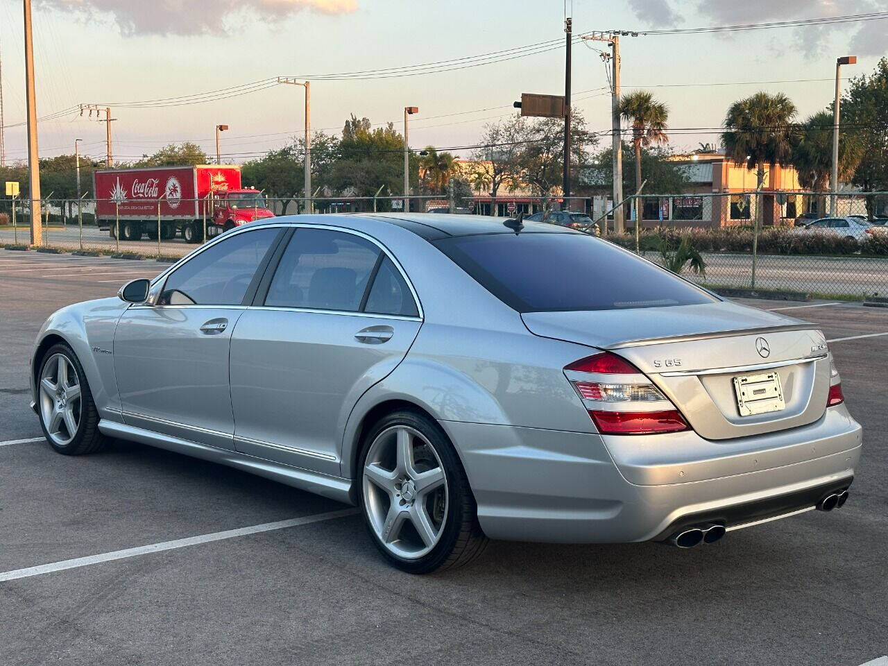 2007 Mercedes-Benz S-Class Sedan - $27,900