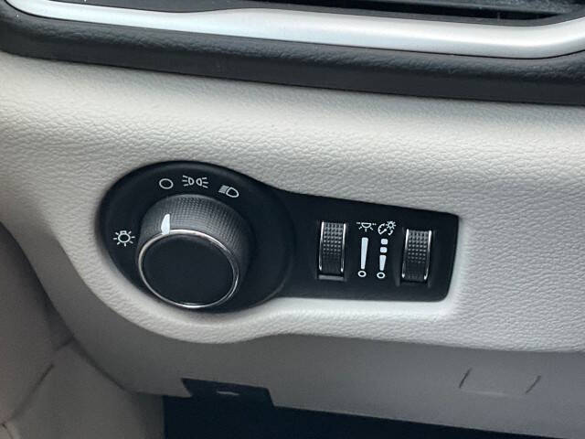 2017 Chrysler Pacifica LX