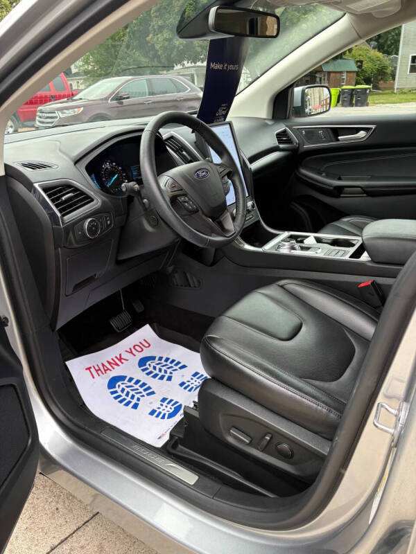 2022 Ford Edge Titanium