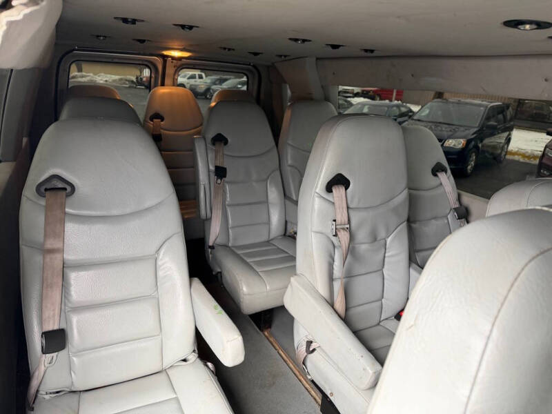 2013 Ford E-Series E-350 SD