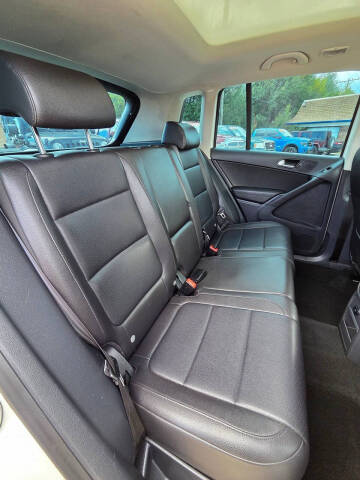 2011 Volkswagen Tiguan SEL 4Motion