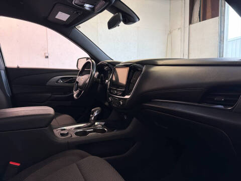 2022 Chevrolet Traverse LT Cloth