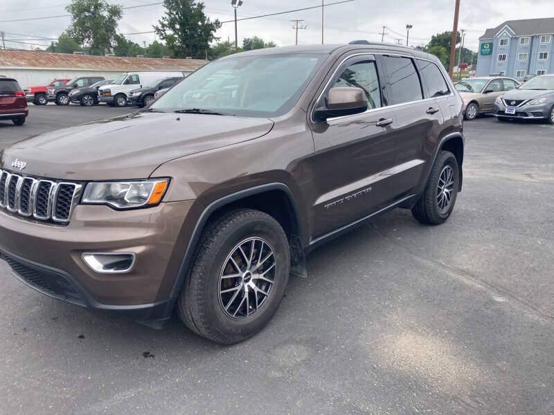 2019 Jeep Grand Cherokee Laredo E photo 4