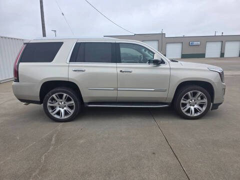 2017 Cadillac Escalade Luxury