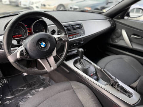 2005 BMW Z4 2.5i
