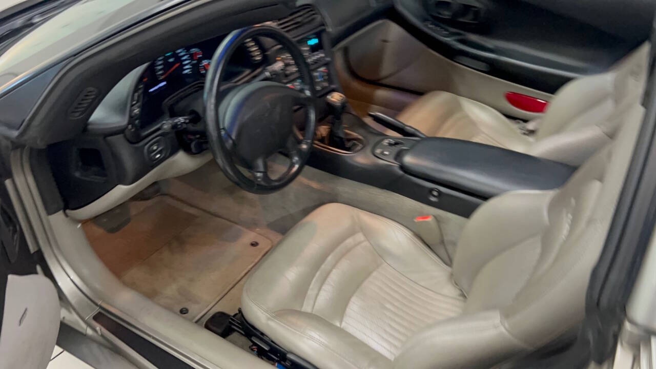 2000 Chevrolet Corvette 47