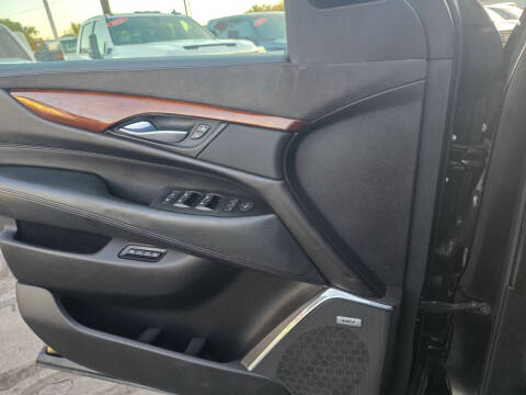 2016 Cadillac Escalade ESV Luxury Collection