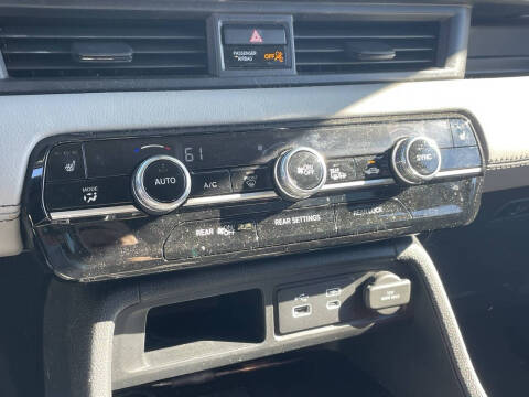 2024 Honda Pilot EX-L w/Rear Captain's Chairs