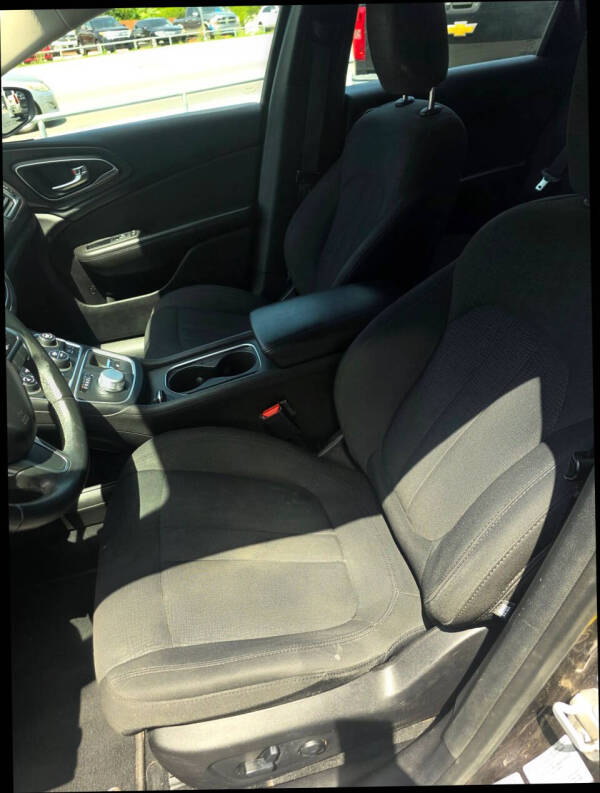 2016 Chrysler 200