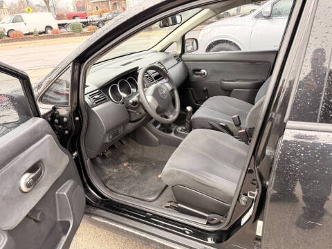 2009 Nissan Versa 1.6 Base