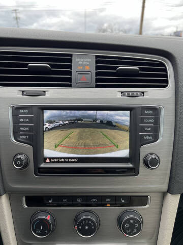 2016 Volkswagen Golf SportWagen TSI SE