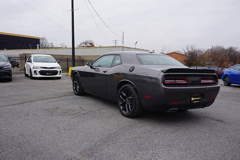 2022 Dodge Challenger SXT
