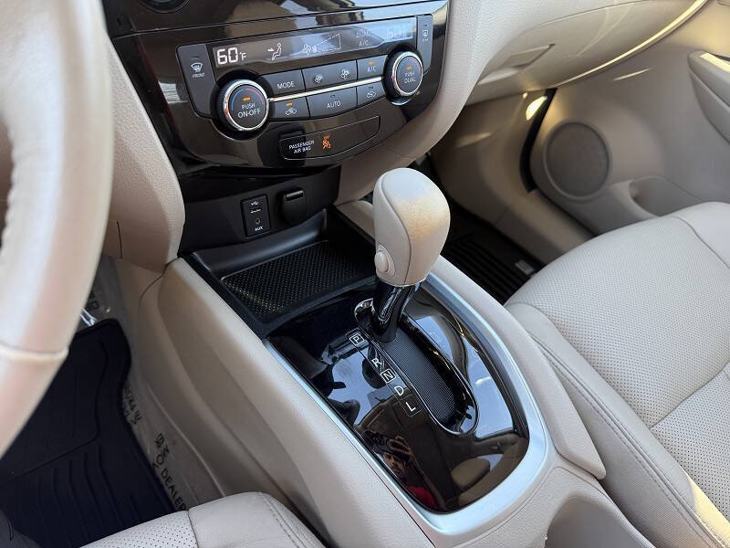 2015 Nissan Rogue SL