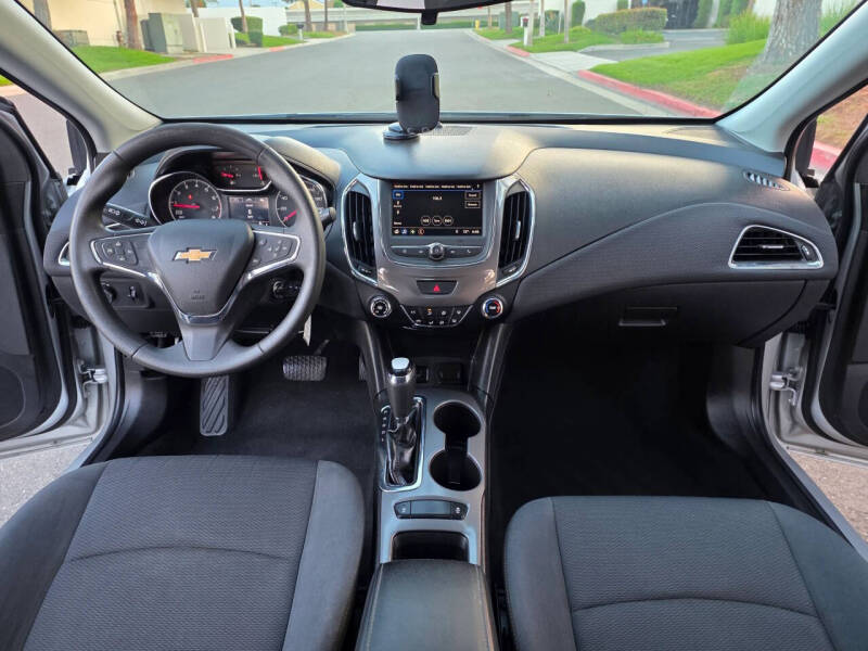 2019 Chevrolet Cruze LS