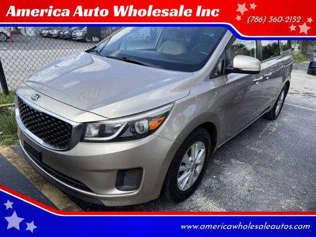 2016 Kia Sedona LX's photo