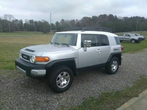 2007 Toyota FJ Cruiser for sale at Quality Car Care in Statesville NC