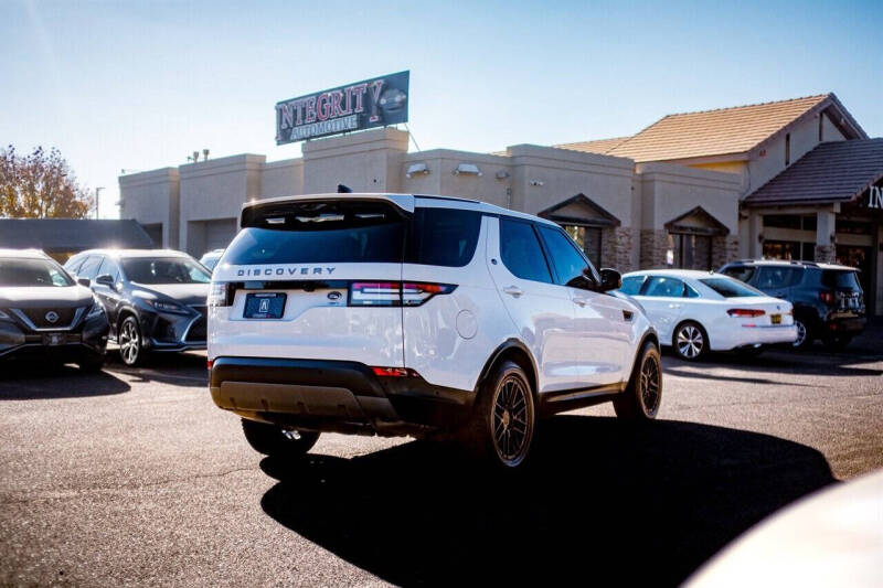 2020 Land Rover Discovery SE