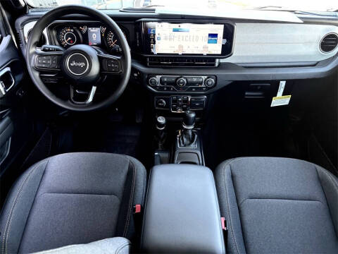 2025 Jeep Gladiator Sport