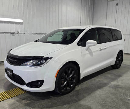 2018 Chrysler Pacifica Touring Plus