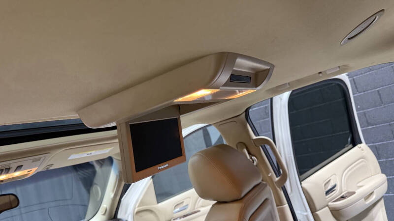 2013 Cadillac Escalade Luxury