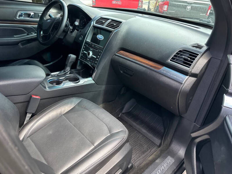 2017 Ford Explorer Limited