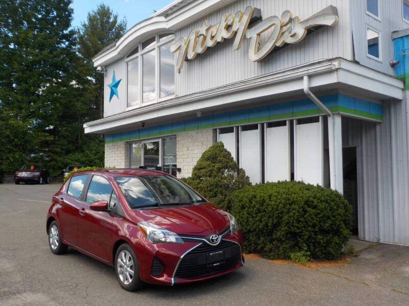 2017 Toyota Yaris 5-Door LE
