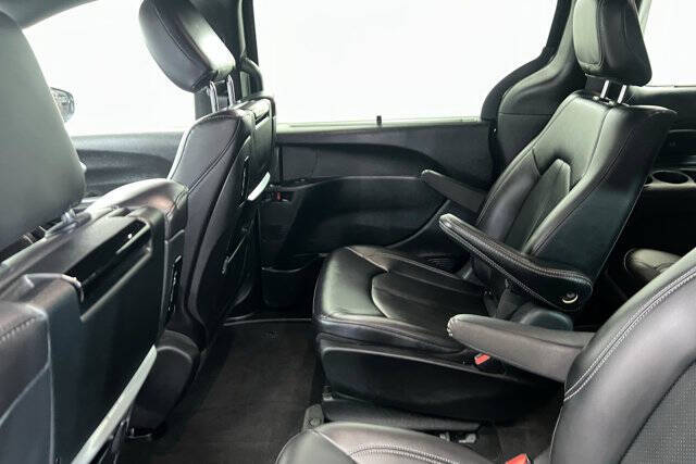 2024 Chrysler Pacifica Plug-In Hybrid