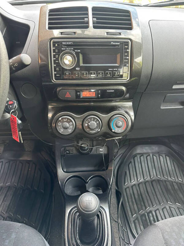 2009 Scion xD