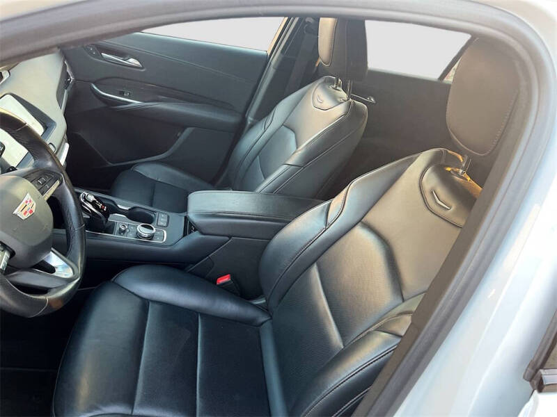 2023 Cadillac XT4 Sport