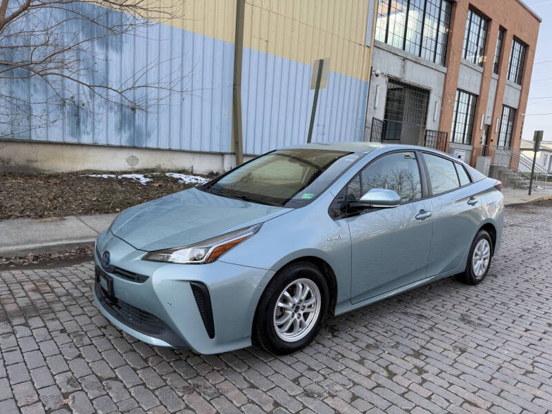 2019 Toyota Prius LE